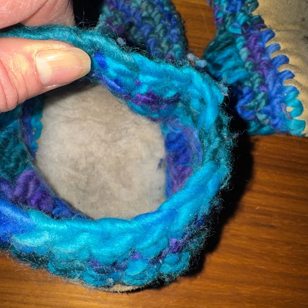 Colorful Knitted Slippers - Picture 3 of 3